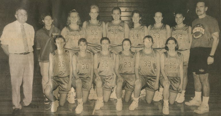 Dale News Nov. 25, 1994: Lady Pats hold off Bears