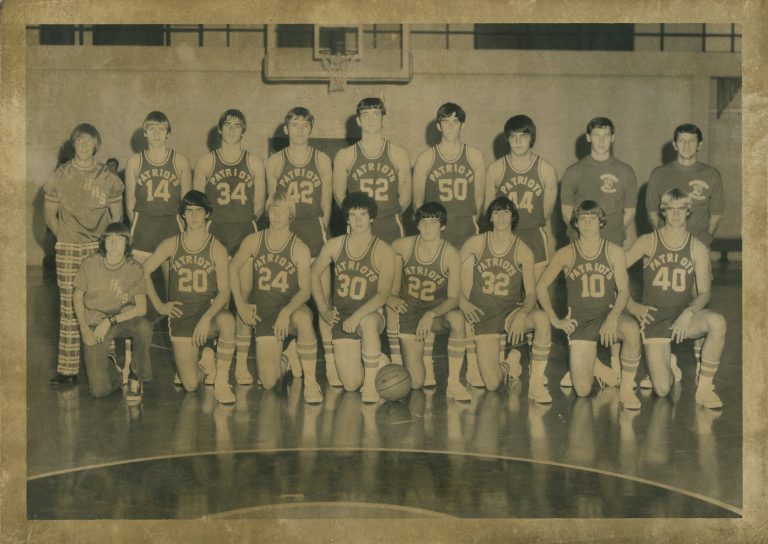 Dale News Nov. 28, 1975: Heritage Hills Brings Force To Battle Rangers.