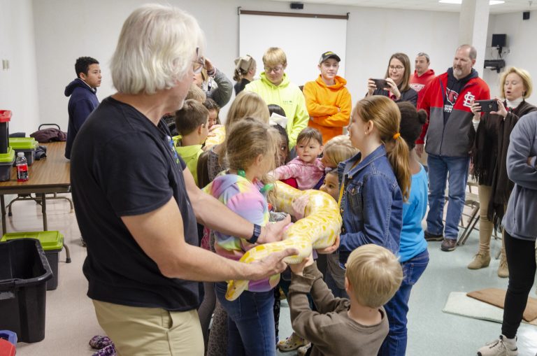 Photo Gallery: Scales and Claws Come to Town