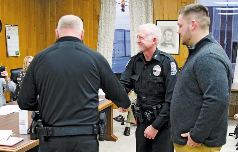 Two Police Officers sworn in at Rockport Council meeting