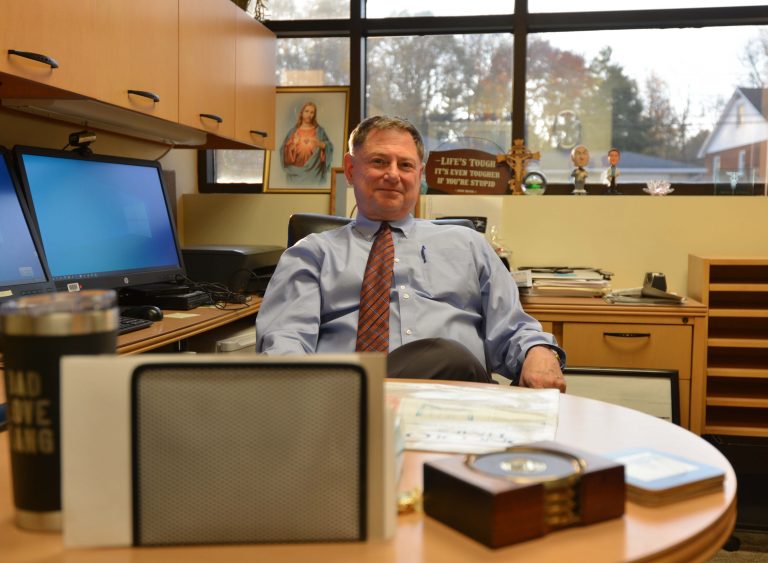 Who is Dr. Kevin Schewe and why is he winning all these awards?