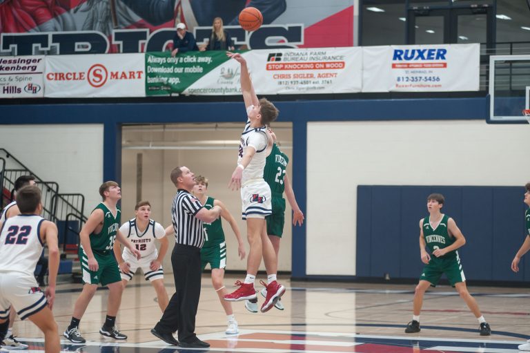 Photo Gallery: Heritage Hills  vs. Vincennes Lincoln Boys Basketball Holiday Tourney – 12.28.2022