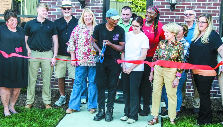Tre’Vione’s holds Grand Opening in Rockport