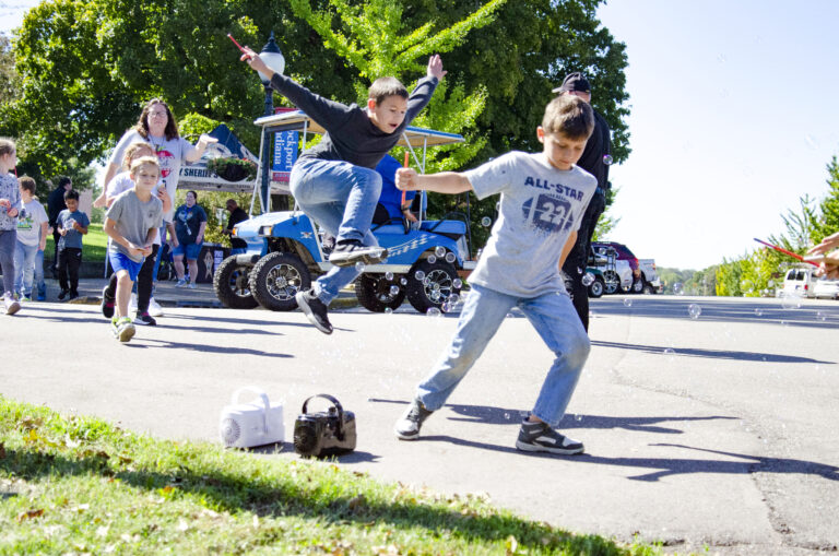 Rockport Elementary Walkathon takes kids from books to the bluffs
