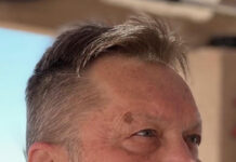 Robert K. McLaughlin, 65, Santa Claus